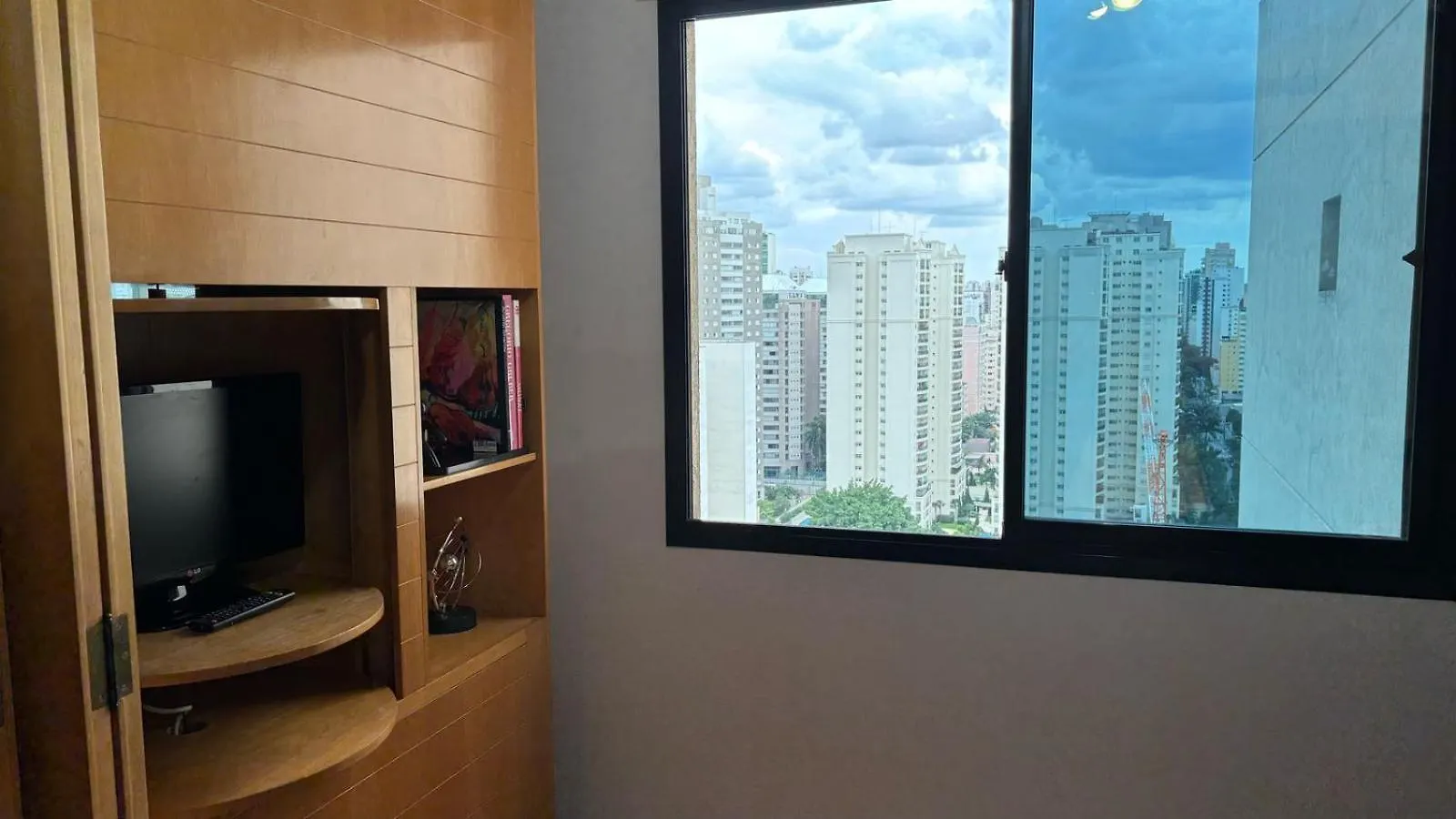 Flat No Mercure Privilege Ibirapuera Moema - 5 Min Do Aeroporto De Congonhas Sao Paulo