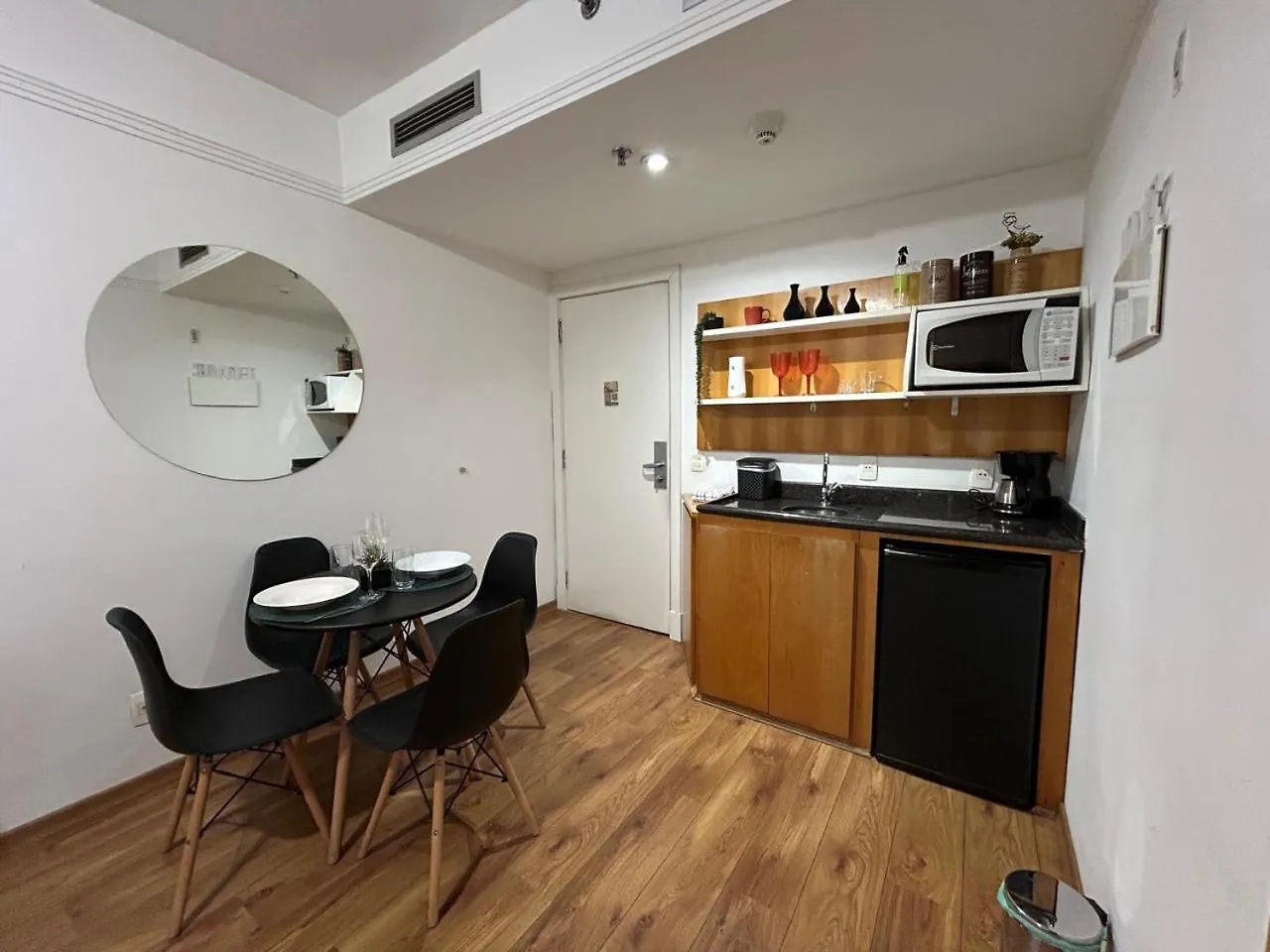 Flat No Mercure Privilege Ibirapuera Moema - 5 Min Do Aeroporto De Congonhas Brazil